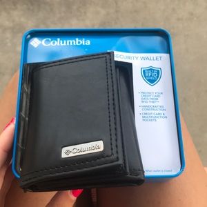 Brand  new Columbia wallet